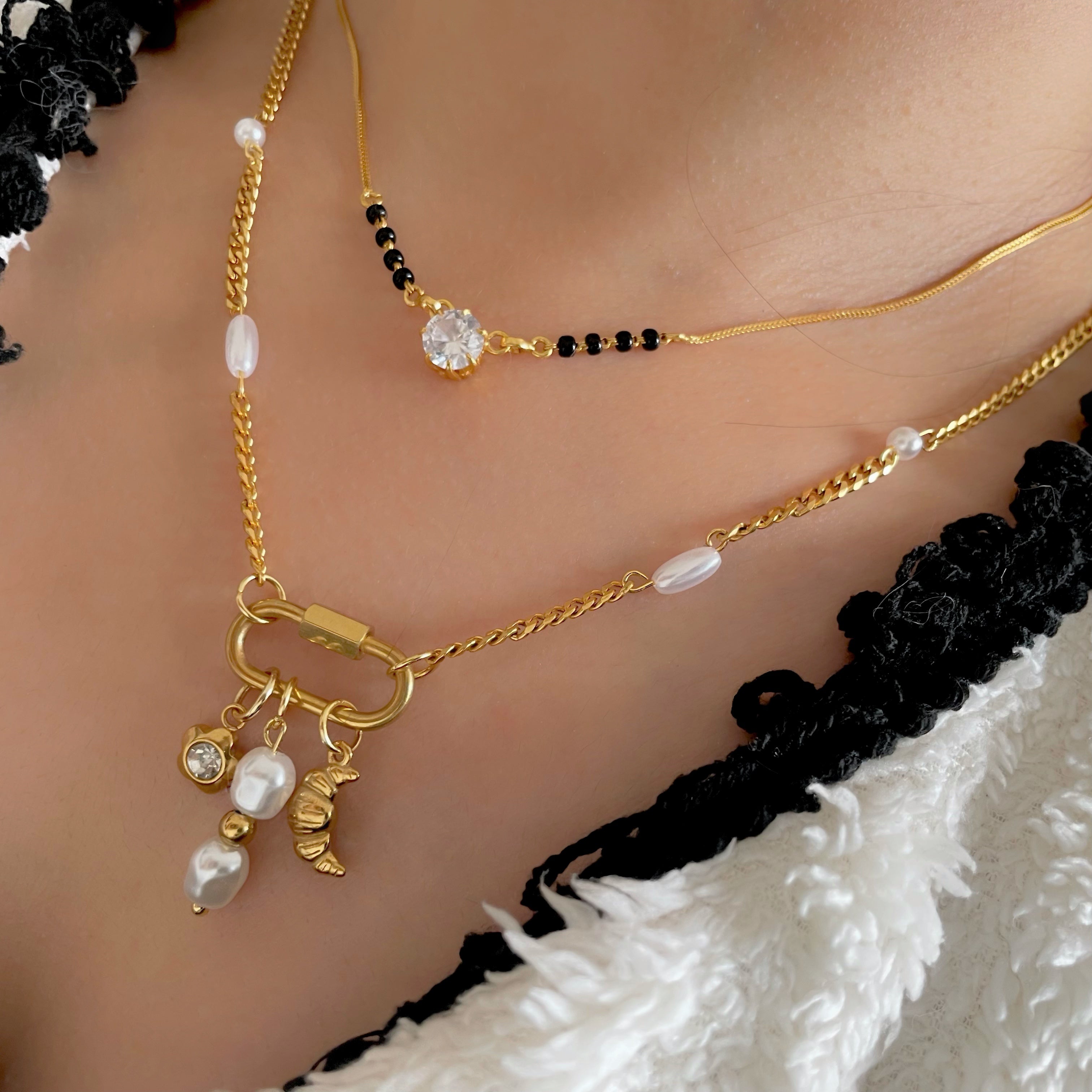 Oval Pearl Charm Necklace Gold