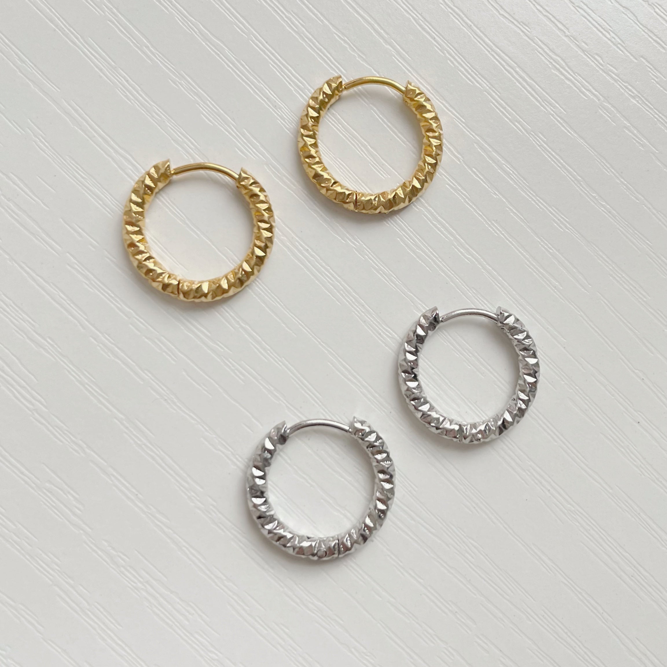 Hypoallergenic small hoop earrings