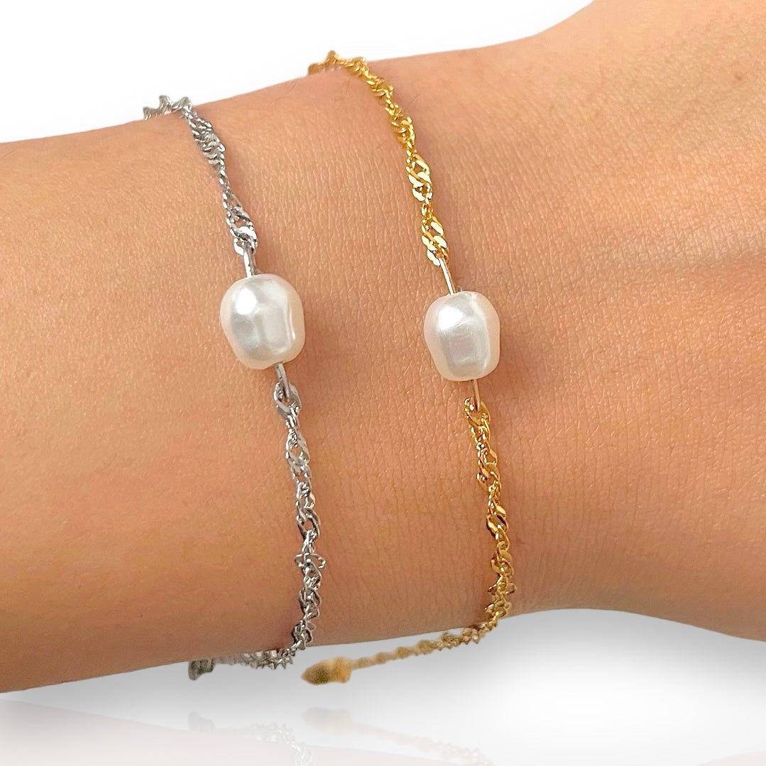 Petite Pearl Bracelet