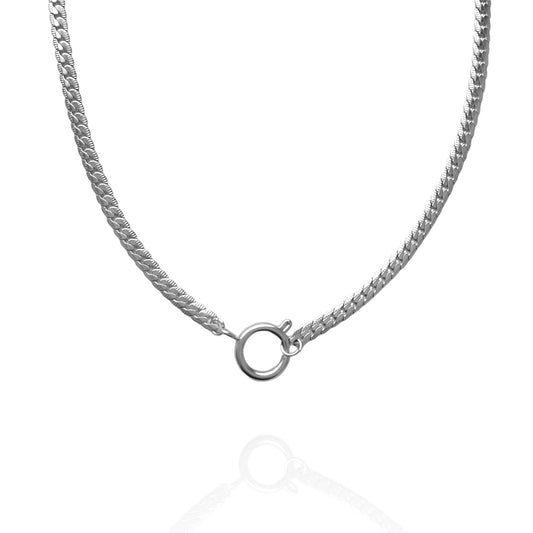 Gleaming Clasp Chain Silver