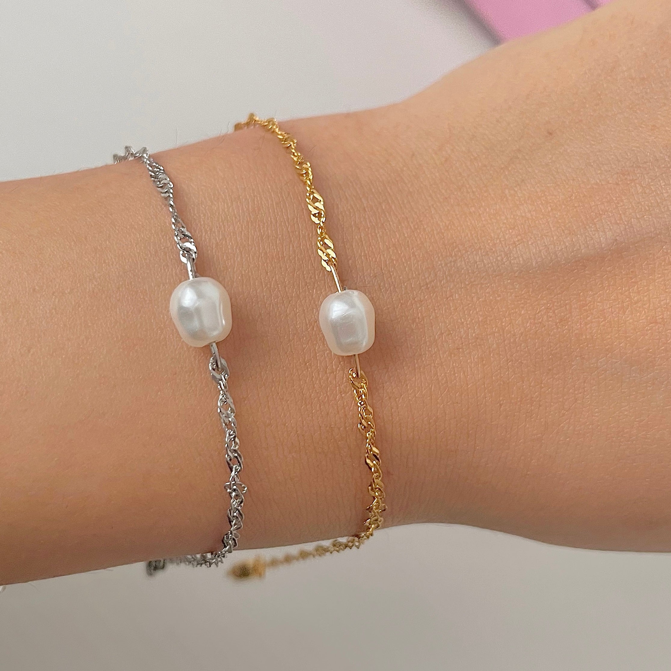 cute Petite Pearl Bracelet