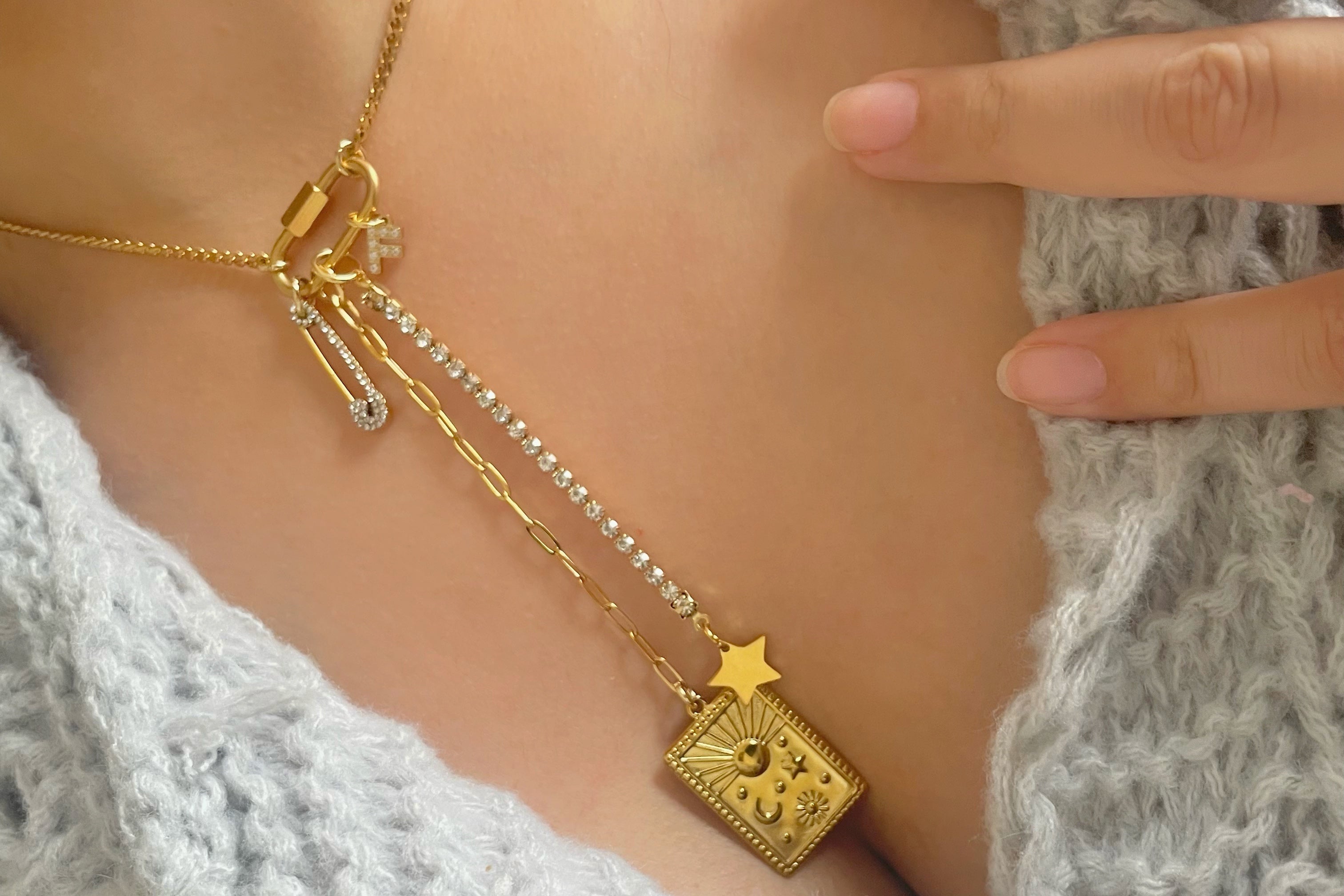 Star and Crystals Lariat Charm