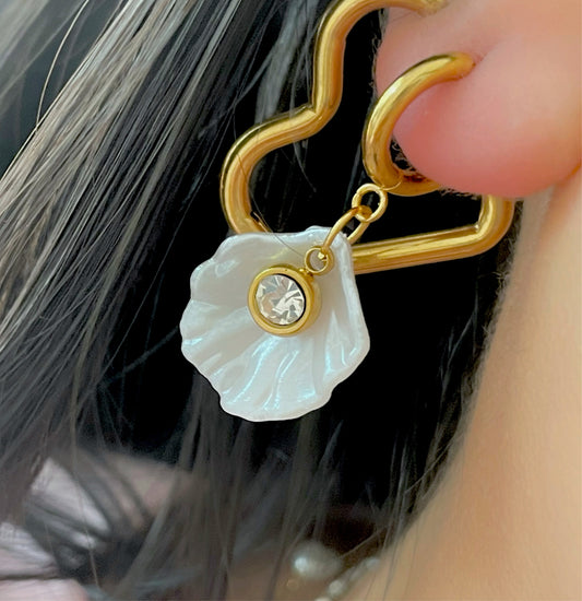 Seashell earrings with heart hoop earrings