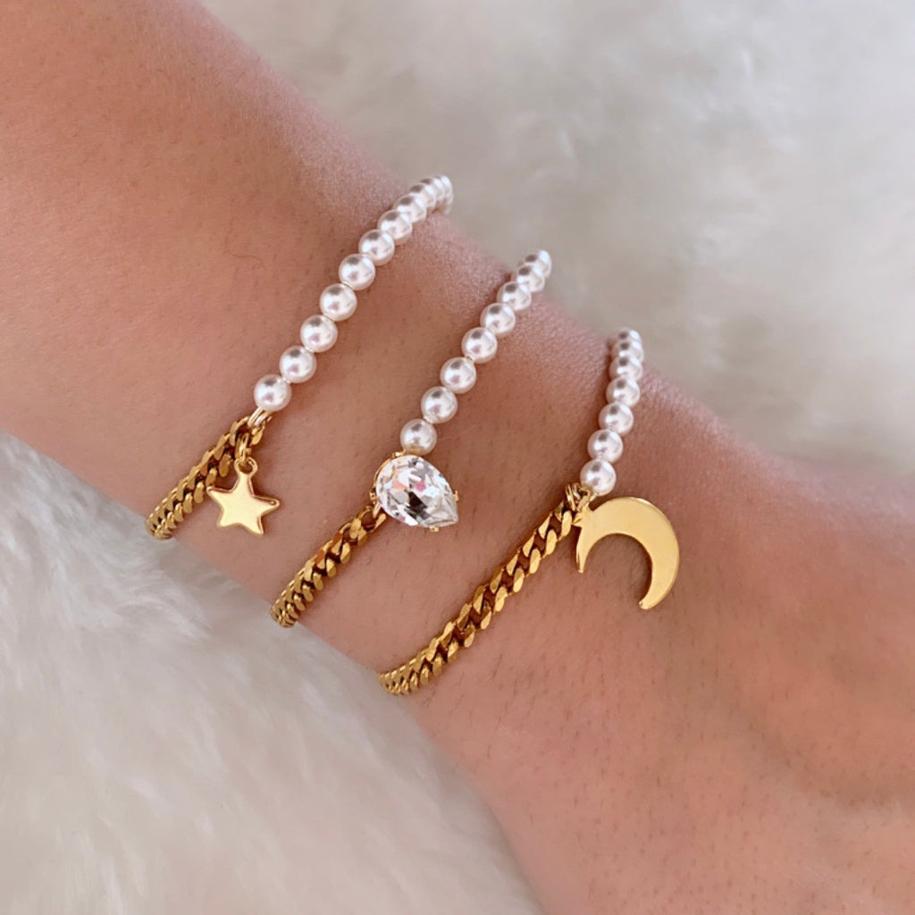 pearl beaded bracelet