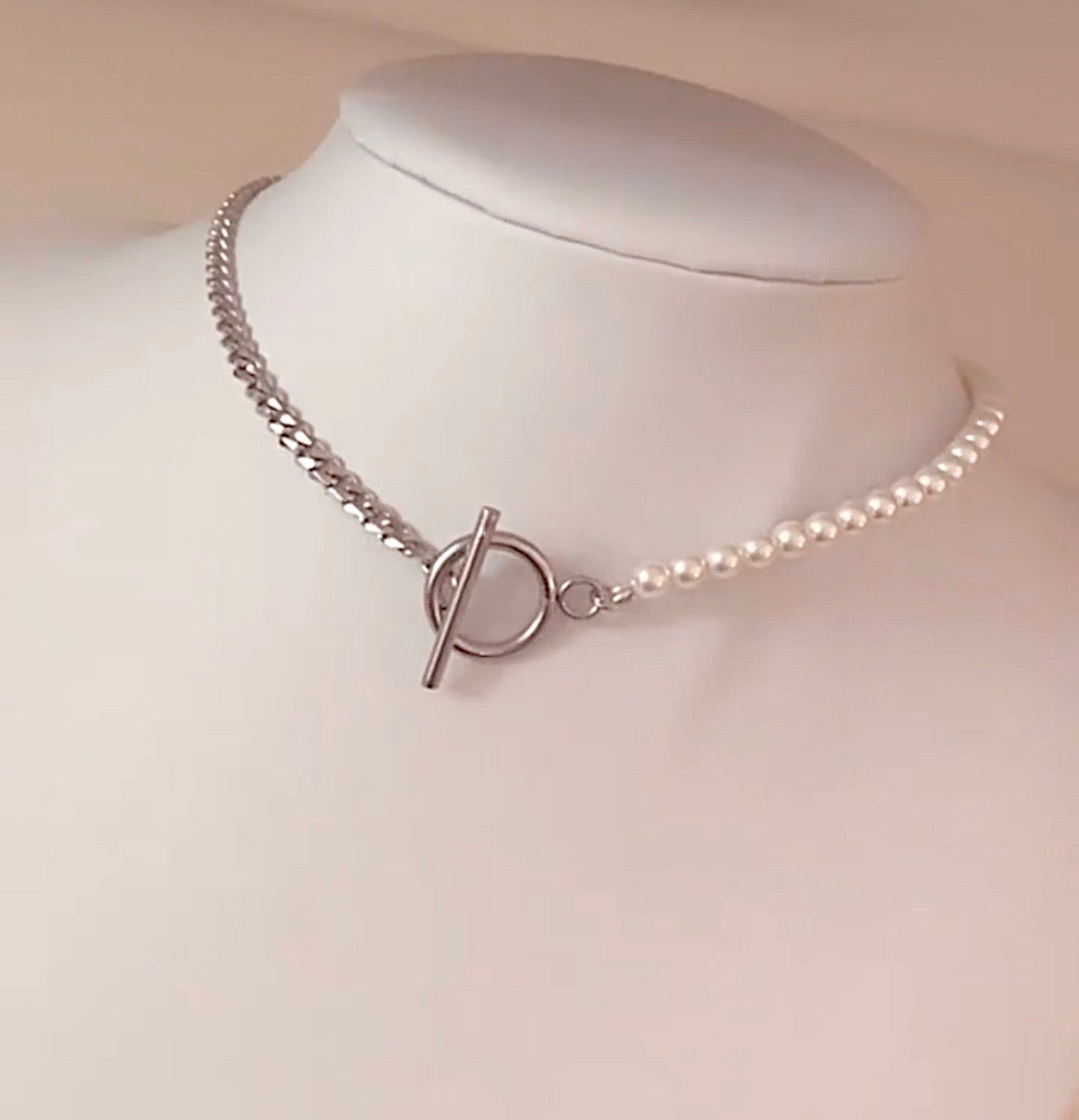 silver pearl toggle necklace